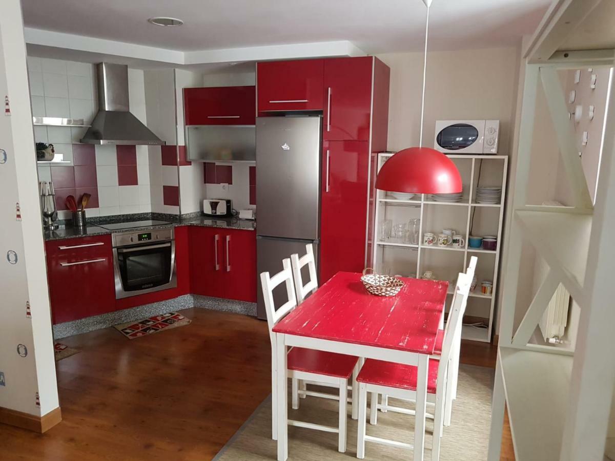Apartamento Cine Colon Рибадео Екстериор снимка