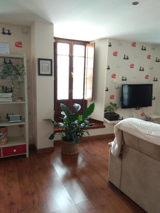 Apartamento Cine Colon Рибадео Екстериор снимка