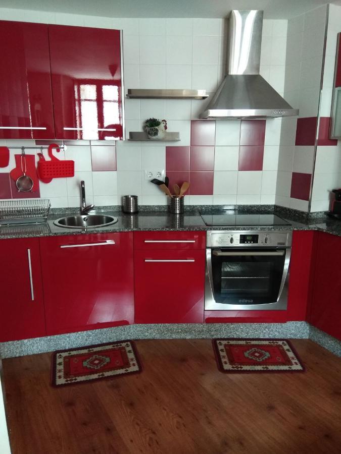 Apartamento Cine Colon Рибадео Екстериор снимка