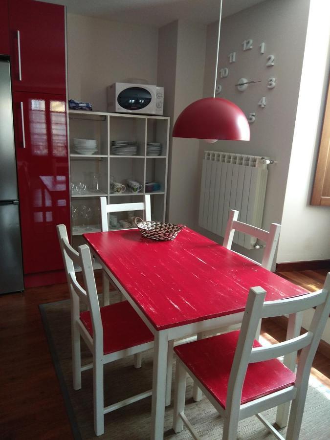 Apartamento Cine Colon Рибадео Екстериор снимка